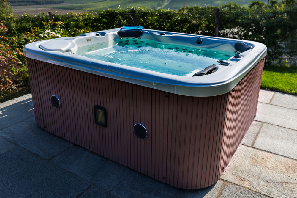 4 Questions to Ask Before Buying a Hot Tub
